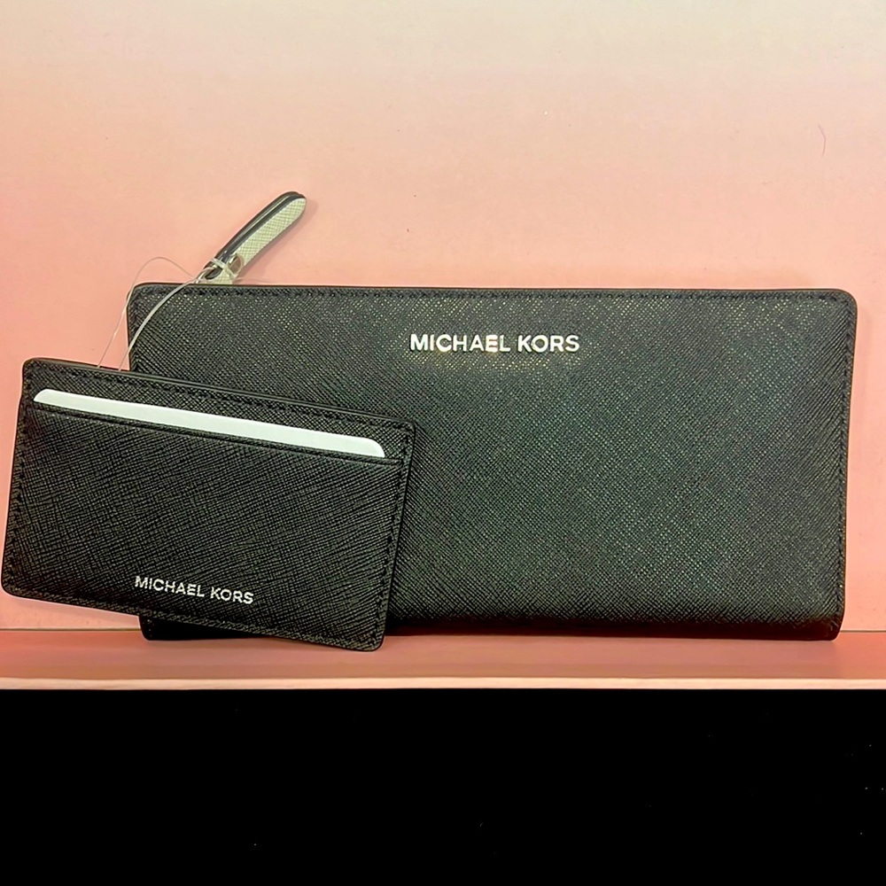 Michael Kors Wallet Carryall with additional Card Case. NWT.  32S8SF6D3L